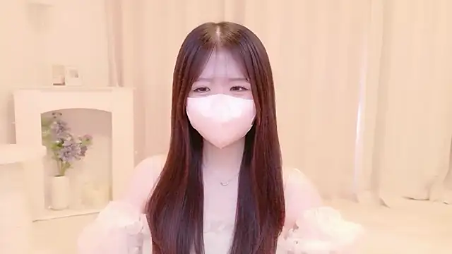 Yuinyaaa online show from June 2026 07:21:02 AM