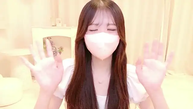 Yuinyaaa online show from June 2026 07:16:02 AM