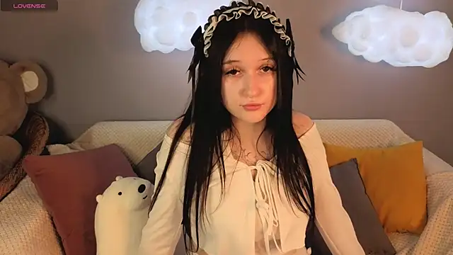Snapshot of Emma-Blissa chatting on June 2026 01:38:02 AM Emma-Blissa online show from June 2026 01:38:02 AM