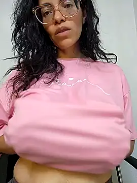 LUCI LOVE online show from January 2025 11:55:01 AM