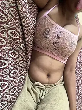 Snapshot of bold_priya chatting on June 2026 07:18:01 PM bold priya online show from June 2026 07:18:01 PM