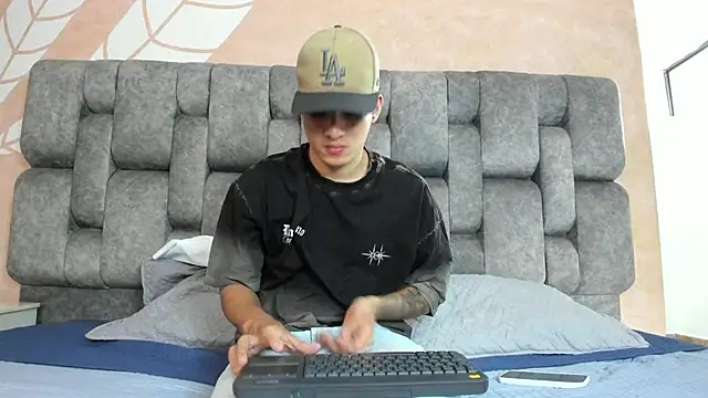 wesley boyy  online show from May 2026 08:17:01 PM