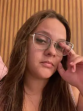 Snapshot of Laryssinha_69 chatting on July 2026 11:40:01 PM Laryssinha 69 online show from July 2026 11:40:01 PM
