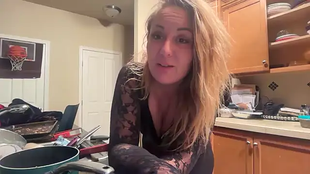 Snapshot of missbritneyfoxx chatting on May 2026 06:07:02 AM missbritneyfoxx online show from May 2026 06:07:02 AM