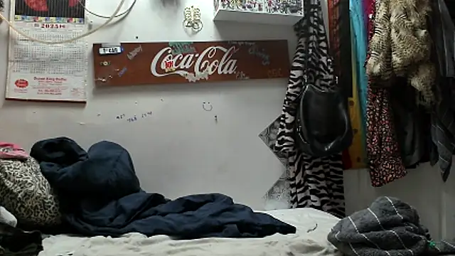 Snapshot of VanillaSnowcones chatting on June 2026 12:35:01 AM VanillaSnowcones online show from June 2026 12:35:01 AM