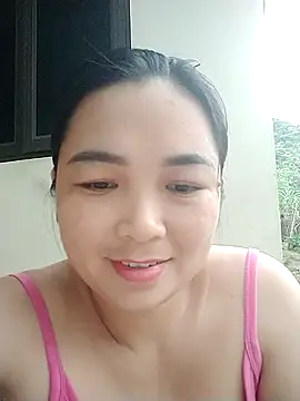 Giee00 online show from May 2026 10:30:01 PM