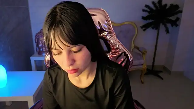isabeau s online show from July 2026 01:17:02 PM