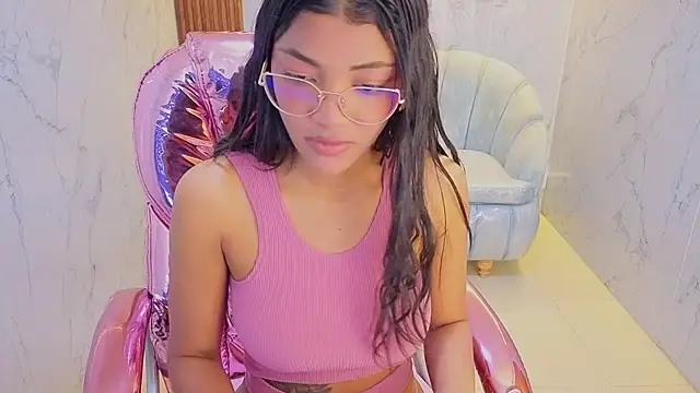 Snapshot of valentina_gomez_s chatting on May 2026 12:45:02 PM valentina gomez s online show from May 2026 12:45:02 PM