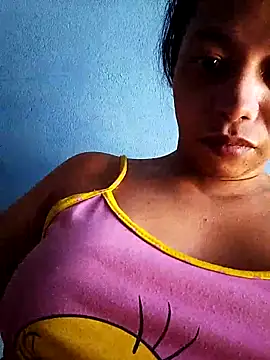 Snapshot of kikitavc chatting on May 2026 12:54:01 PM kikitavc online show from May 2026 12:54:01 PM