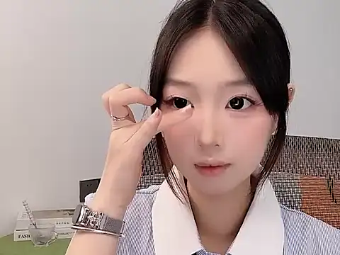 Snapshot of Yoyo33355 chatting on May 2026 03:04:02 AM Yoyo33355 online show from May 2026 03:04:02 AM
