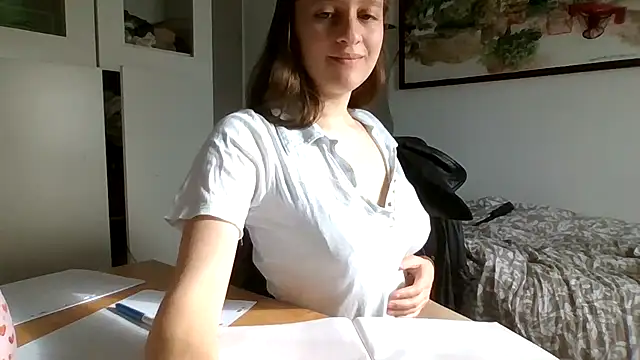 SoftieSophie online show from May 2026 06:10:02 AM