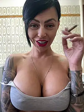 Snapshot of 1HelenRose chatting on June 2026 01:58:02 PM 1HelenRose online show from June 2026 01:58:02 PM