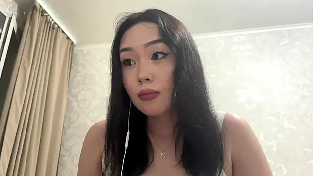 Snapshot of LilowNax chatting on May 2026 08:39:02 PM LilowNax online show from May 2026 08:39:02 PM