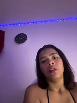 Britany 23 online show from May 2026 03:25:01 AM