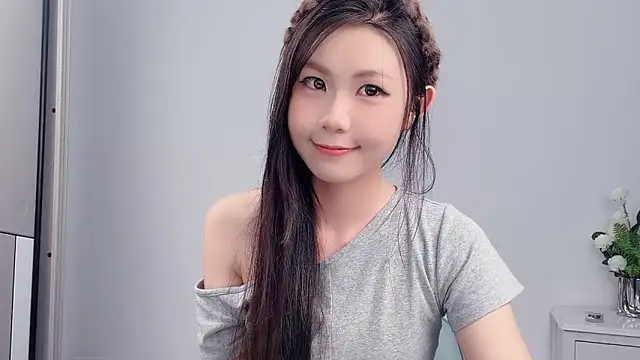 Snapshot of Rose_love69 chatting on June 2026 12:20:01 PM Rose love69 online show from June 2026 12:20:01 PM