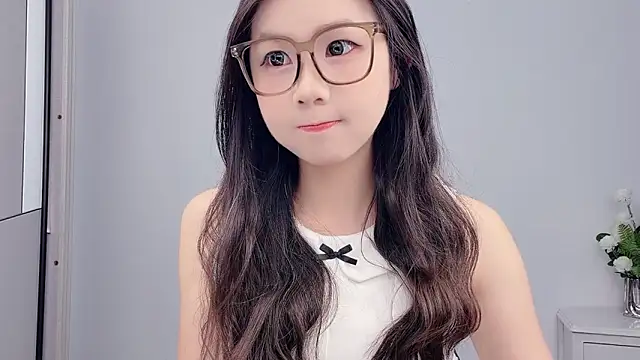 Snapshot of Rose_love69 chatting on June 2026 03:50:02 AM Rose love69 online show from June 2026 03:50:02 AM