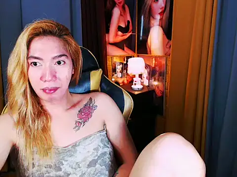 Snapshot of sexynaughtychristinaxx chatting on June 2026 06:20:02 PM sexynaughtychristinaxx online show from June 2026 06:20:02 PM