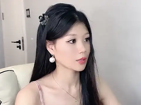 Xiaoxun712 online show from May 2026 11:40:01 AM