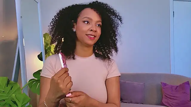 Snapshot of Tiana_Toffee chatting on June 2026 01:04:01 PM Tiana Toffee online show from June 2026 01:04:01 PM