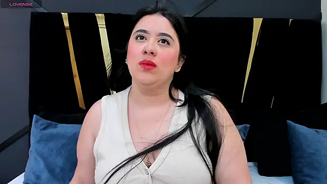Snapshot of maite_graay chatting on June 2026 12:03:02 PM maite graay online show from June 2026 12:03:02 PM