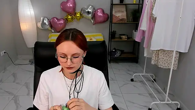 Alice Reid  online show from May 2026 01:52:01 PM
