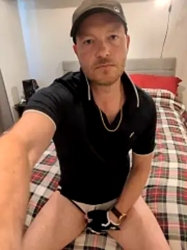 Straight GuyUK online show from May 2026 01:18:02 PM