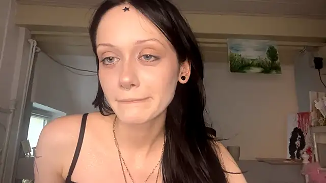 Snapshot of DreamaWeavers chatting on June 2026 07:05:01 PM DreamaWeavers online show from June 2026 07:05:01 PM