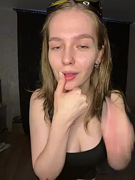 Snapshot of Bamby_bump chatting on June 2026 03:34:02 PM Bamby bump online show from June 2026 03:34:02 PM