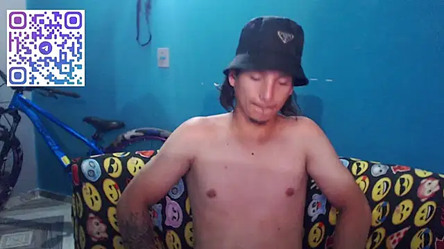 Snapshot of MrKingsaintx chatting on June 2026 01:29:01 AM MrKingsaintx online show from June 2026 01:29:01 AM