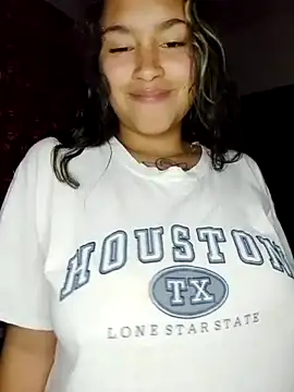 Snapshot of Evangeline_Salas chatting on June 2026 02:33:02 AM Evangeline Salas online show from June 2026 02:33:02 AM