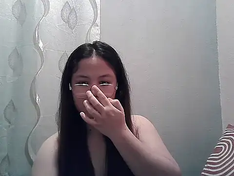 Snapshot of ThePrettySecret chatting on June 2026 04:12:02 PM ThePrettySecret online show from June 2026 04:12:02 PM