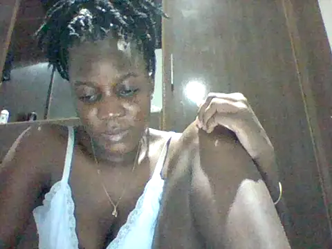 Snapshot of zainaxxxxx chatting on June 2026 06:42:02 PM zainaxxxxx online show from June 2026 06:42:02 PM