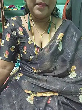 Tamil-kaviya98 online show from June 2026 05:51:01 PM
