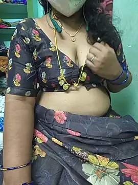 Tamil-kaviya98 online show from July 2026 07:45:01 PM