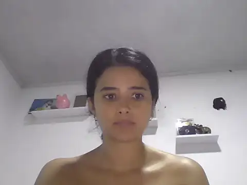 Snapshot of micaelamoreno18 chatting on May 2026 05:11:01 PM micaelamoreno18 online show from May 2026 05:11:01 PM