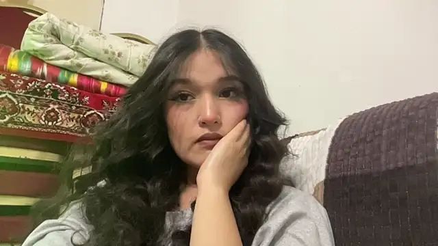 Snapshot of LisetteParajon chatting on May 2026 04:04:01 PM LisetteParajon online show from May 2026 04:04:01 PM