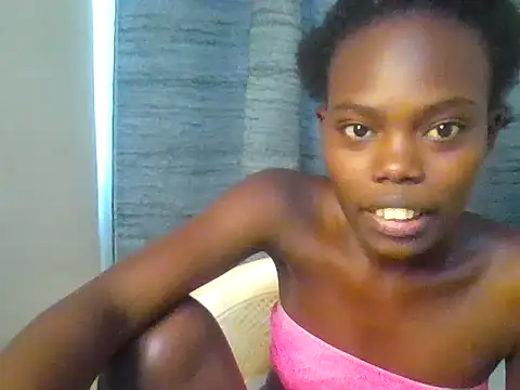 Snapshot of Sweet_quincy chatting on June 2026 01:48:01 PM Sweet quincy online show from June 2026 01:48:01 PM