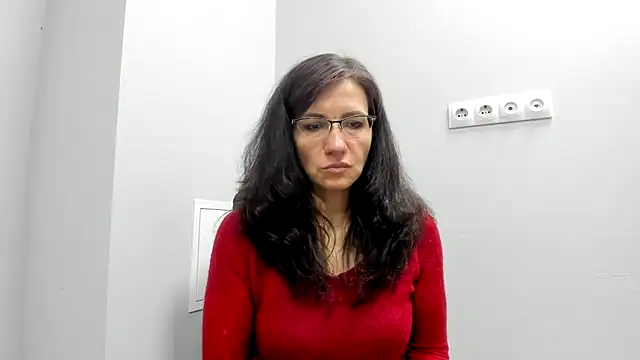 Miss Heliena online show from May 2026 07:39:02 AM