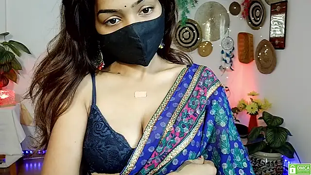 Snapshot of Yalinahotty chatting on July 2026 01:32:02 AM Yalinahotty online show from July 2026 01:32:02 AM