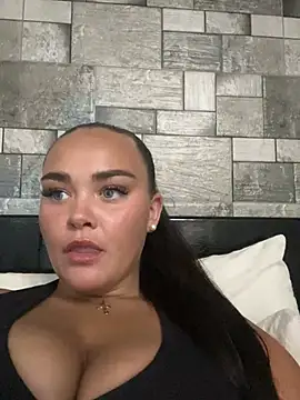 Snapshot of MaddisonWhitex chatting on May 2026 07:11:01 PM MaddisonWhitex online show from May 2026 07:11:01 PM