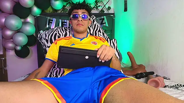 Snapshot of maximiliano_jamm chatting on July 2026 08:04:02 PM maximiliano jamm online show from July 2026 08:04:02 PM