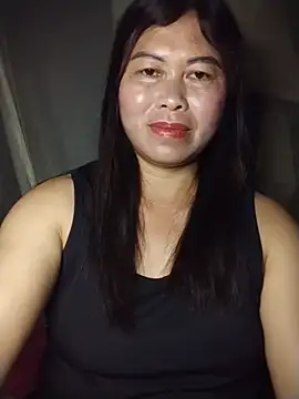 Snapshot of -Hatybi- chatting on May 2026 06:17:01 PM -Hatybi- online show from May 2026 06:17:01 PM