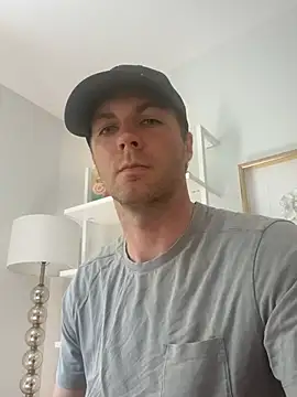 bennyh1998 online show from May 2026 03:31:01 PM
