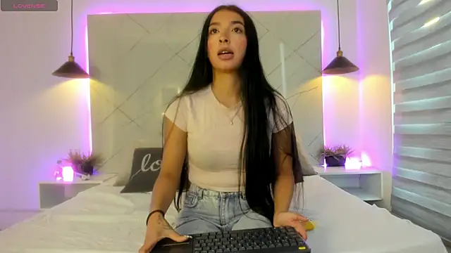 SARAH COLLENS  online show from July 2026 11:16:02 AM