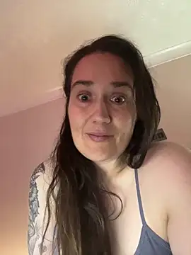 Rennie84 online show from May 2026 10:07:01 PM