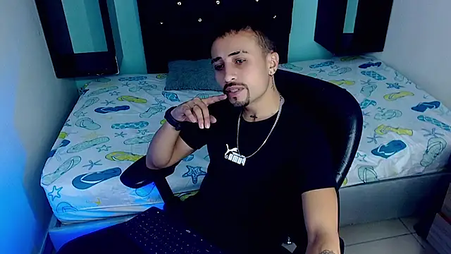  anthony32 online show from May 2026 01:42:02 PM