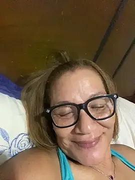 Snapshot of rosanna78322 chatting on June 2026 08:43:02 PM rosanna78322 online show from June 2026 08:43:02 PM