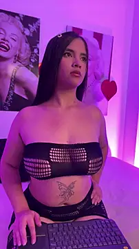 Lara petit online show from June 2026 06:21:02 PM