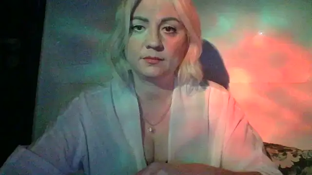 LunaaKiss online show from June 2026 08:20:02 PM