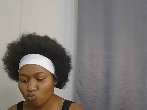Snapshot of brownsugar_booty chatting on June 2026 12:13:02 PM brownsugar booty online show from June 2026 12:13:02 PM
